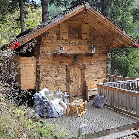 Chalet Le Mazot De La Fis