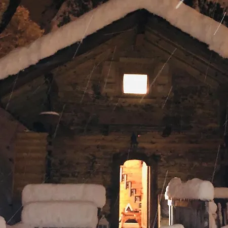 Le Mazot De La Fis Chalet *