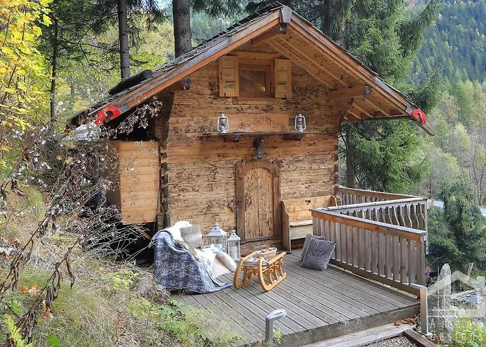 Chalet Le Mazot De La Fis